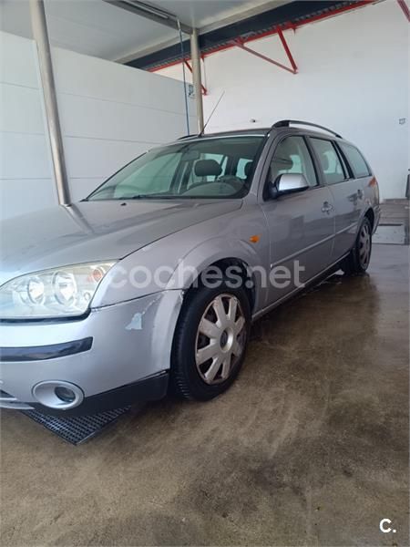 Gris / plata Usado 2004 Ford Mondeo Ghia Familiar | 899 € (Super precio) - Imagen 1/4