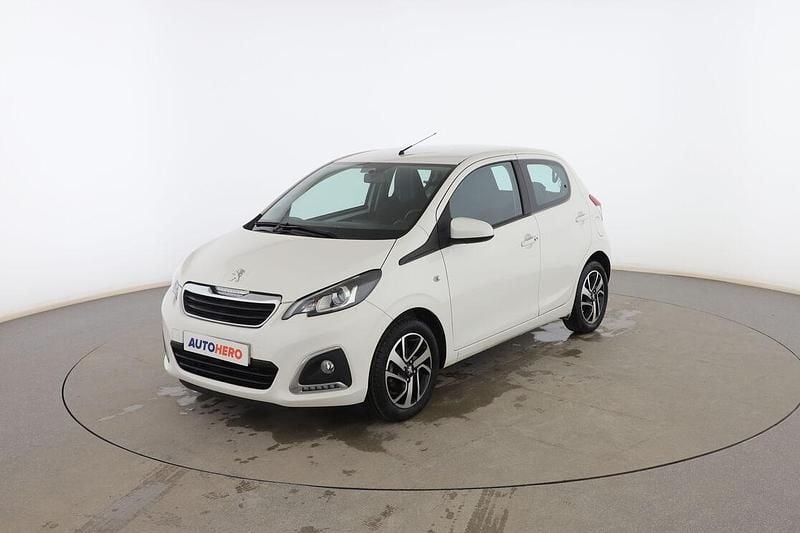 Usado Peugeot 108 Allure 72 CV (52 kW) 2021 Blanco Utilitario