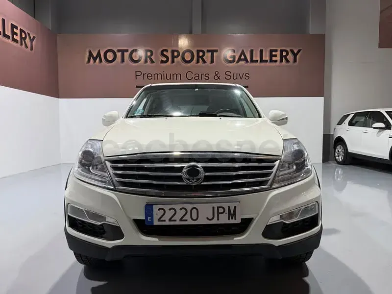 Usado SsangYong Rexton Limited 178 CV (130 kW) 2016 Blanco SUV