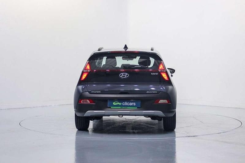Usado Hyundai Bayon 101 CV (74 kW) 2024 Gris SUV