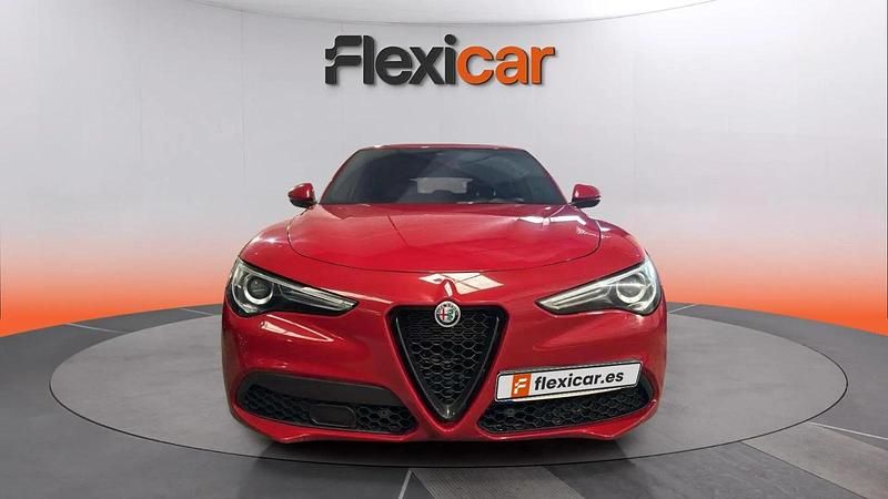 Usado Alfa Romeo Stelvio Sprint 200 CV (147 kW) 2022 Rojo SUV