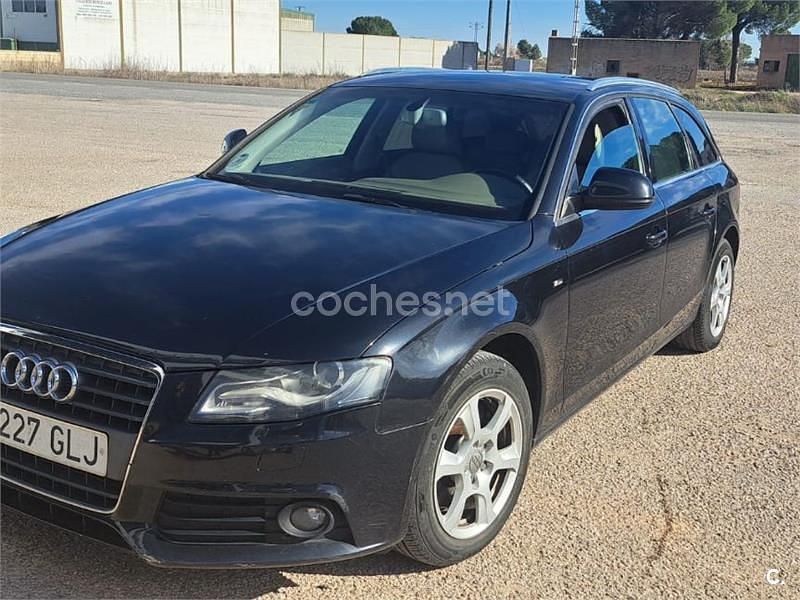 Usado Audi A4 Ambiente 143 CV (105 kW) 2009 Negro Familiar