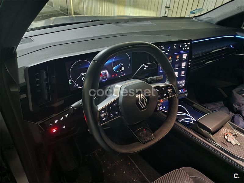 Usado Renault Austral Techno 158 CV (116 kW) 2023 Gris / plata SUV