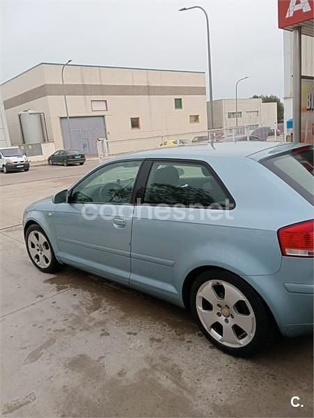 Usado Audi A3 Ambition 140 CV (102 kW) 2006 Azul Utilitario
