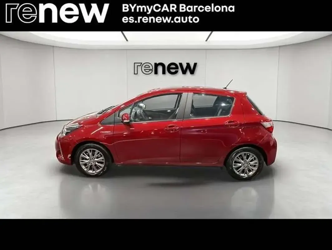 Usado Toyota Yaris Hybrid Advance 101 CV (74 kW) 2017 Burdeos Berlina
