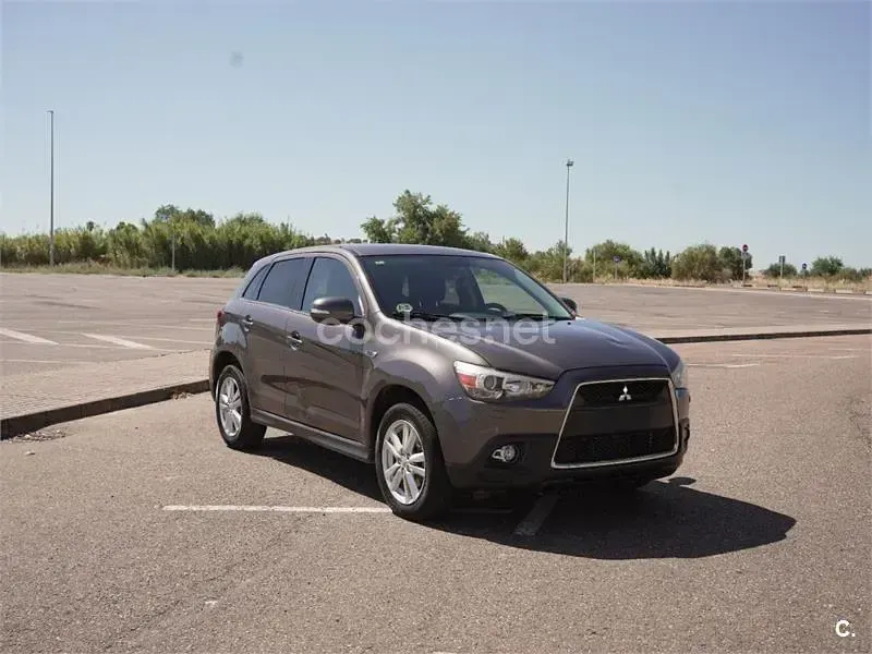 Usado Mitsubishi ASX Motion 150 CV (110 kW) 2010 Marrón SUV
