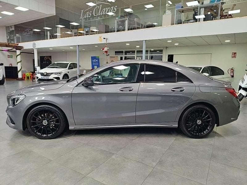Usado Mercedes CLA200 136 CV (100 kW) 2018 Gris Coupe