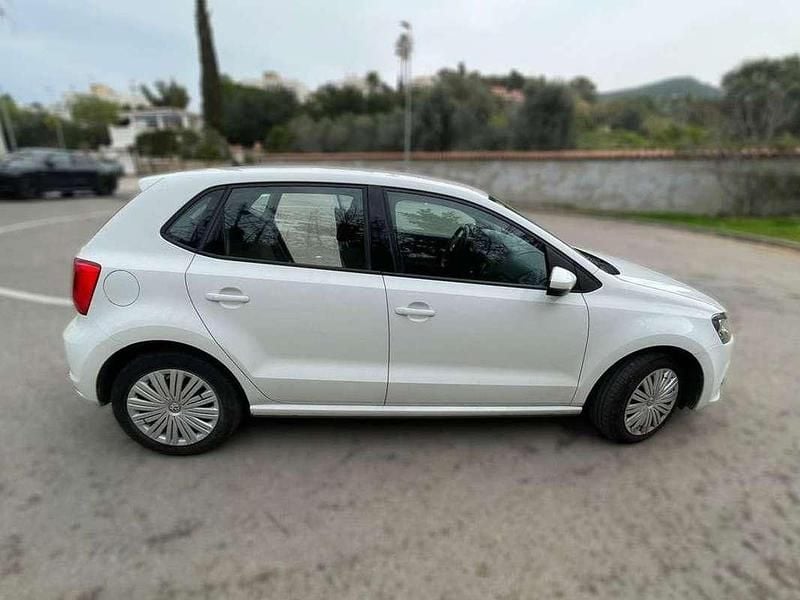 Usado VW Polo Edition 75 CV (55 kW) 2015 Blanco Utilitario