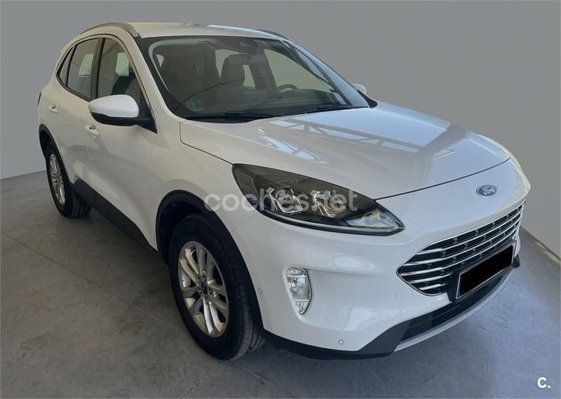 Usado Ford Kuga Titanium 190 CV (139 kW) 2022 Blanco SUV