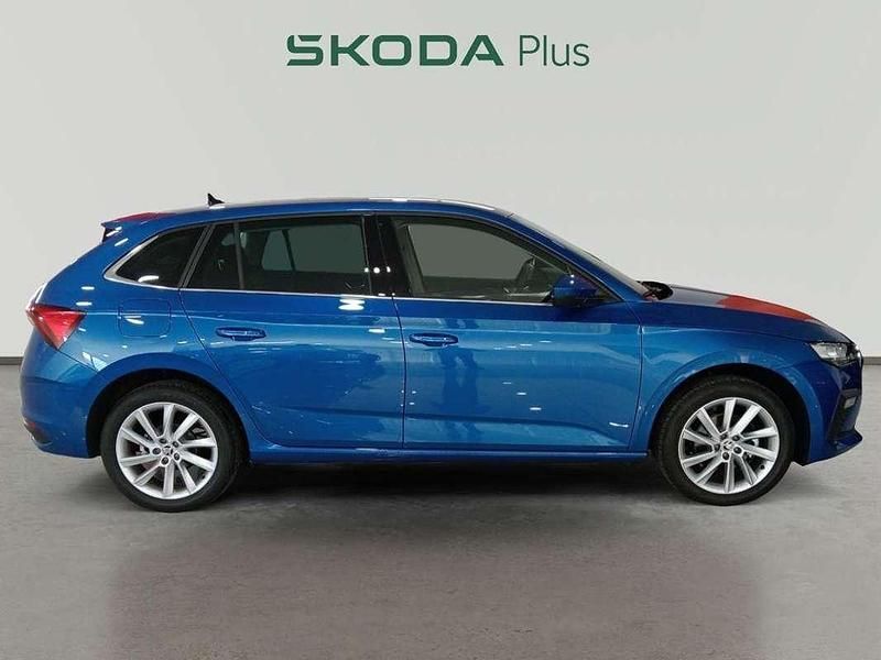 Usado Skoda Scala Selection 116 CV (85 kW) 2024 Azul Utilitario
