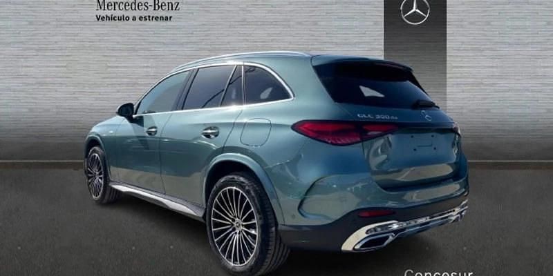Nuevo Mercedes GLC300e 333 CV (244 kW) 2025 Verde