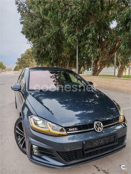Usado VW Golf VII GTD 184 CV (135 kW) 2018 Gris / plata Berlina