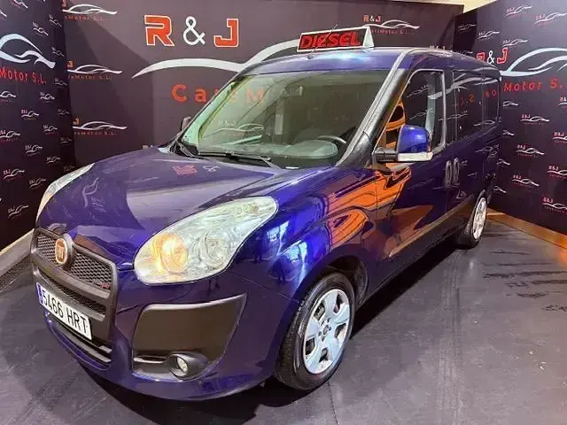 Usado Fiat Doblò Dynamic 105 CV (77 kW) 2013 Monovolumen