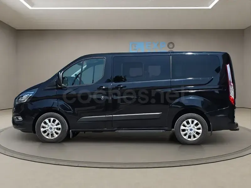 Usado Ford Tourneo Custom Titanium 130 CV (95 kW) 2021 Negro Van