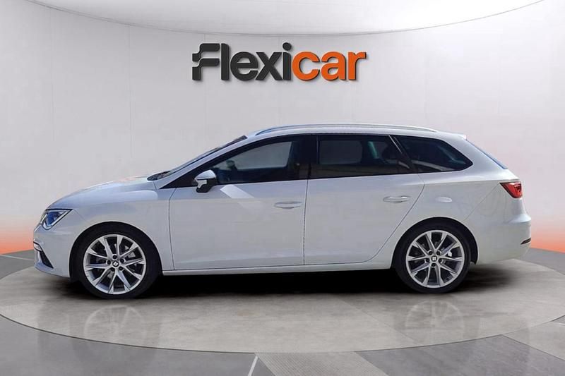 Usado Seat Leon ST FR 180 CV (132 kW) 2018 Blanco Familiar