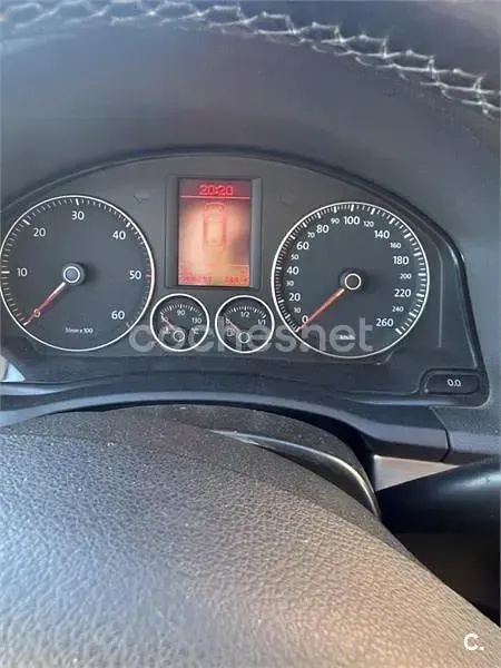 Usado VW Jetta Advance 140 CV (102 kW) 2006 Beige Berlina