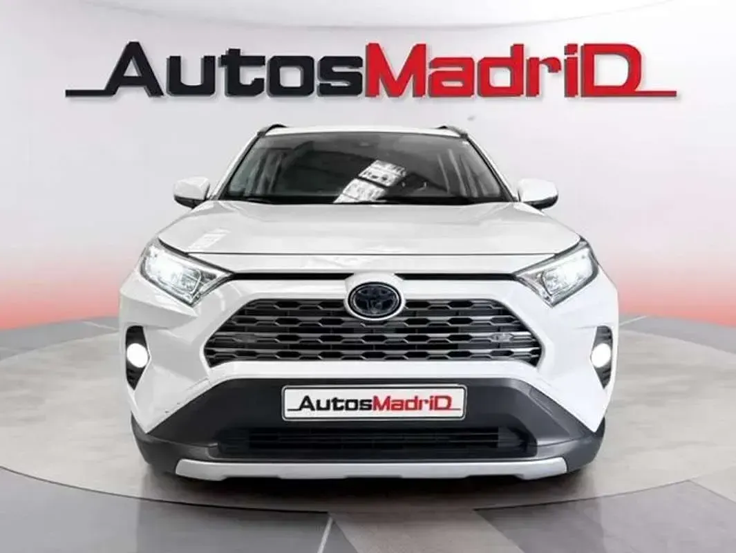 Usado Toyota RAV4 Advance 222 CV (163 kW) 2021 Blanco SUV