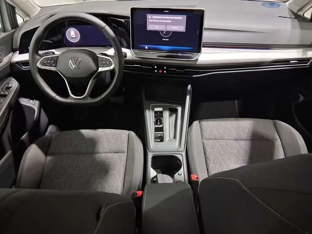 Usado VW Golf VIII Match 204 CV (150 kW) 2025 Blanco Berlina