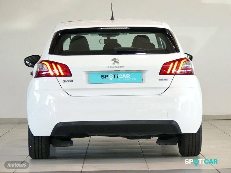 Usado Peugeot 308 Access 100 CV (73 kW) 2017 Blanco Utilitario