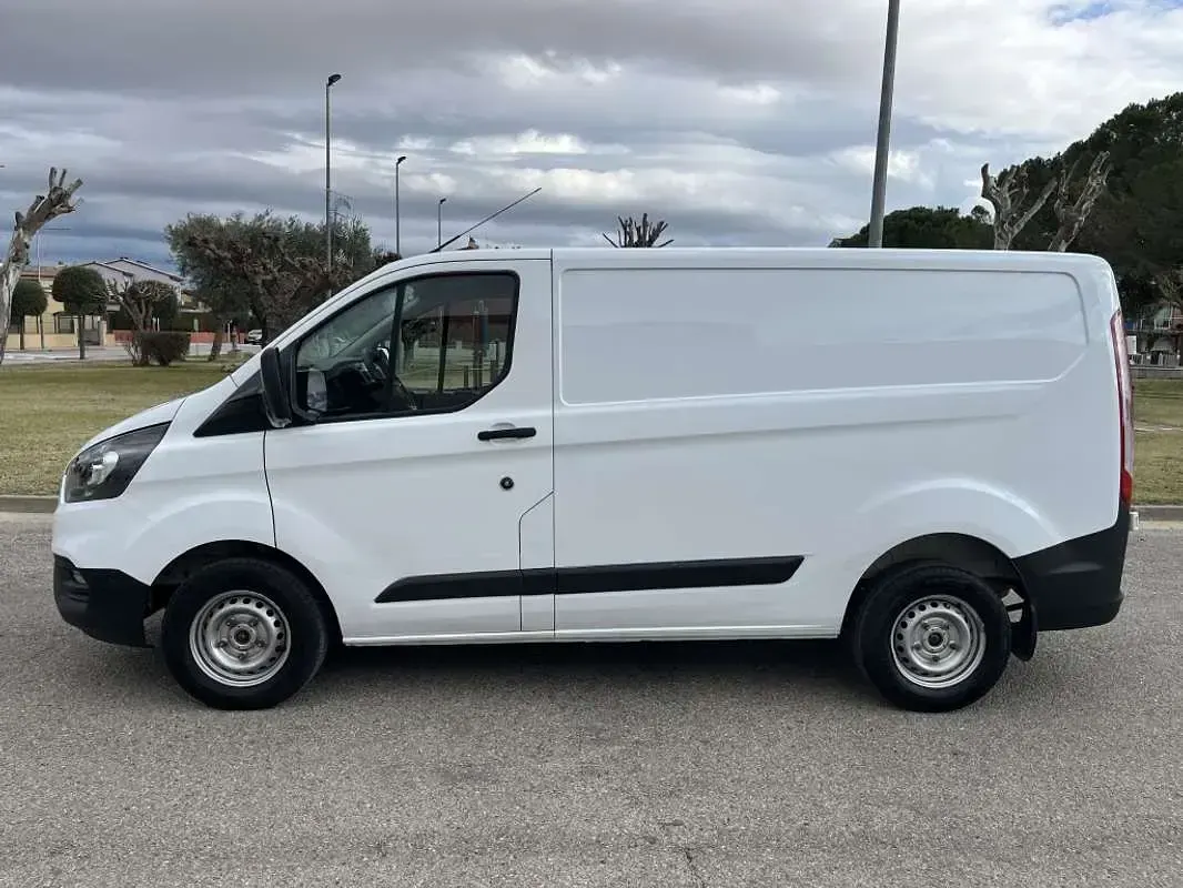 Usado Ford Transit Custom Ambiente 105 CV (77 kW) 2020 Blanco Van