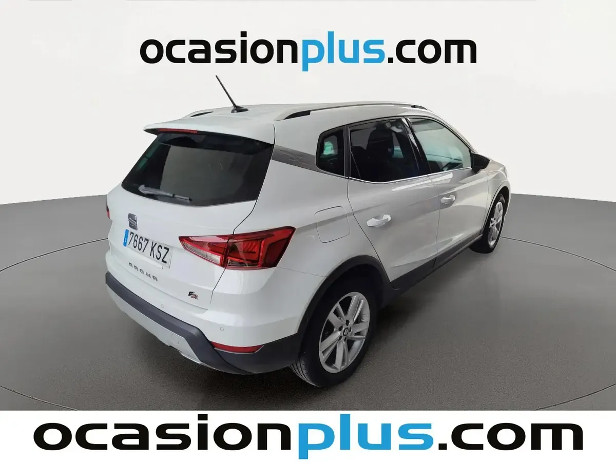 Usado Seat Arona FR 116 CV (85 kW) 2019 Blanco SUV