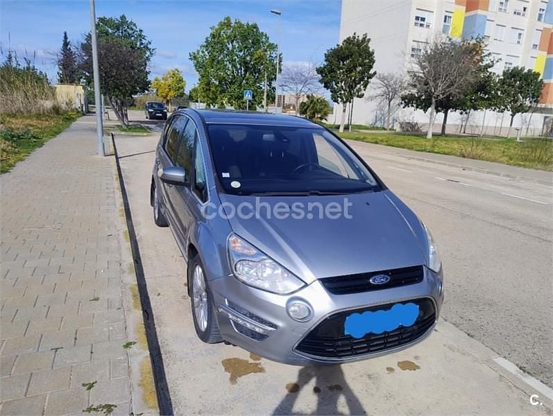 Usado Ford S-MAX Titanium 140 CV (102 kW) 2012 Gris / plata Monovolumen