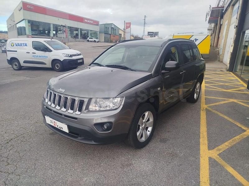 Usado Jeep Compass Limited 136 CV (100 kW) 2012 Marrón SUV