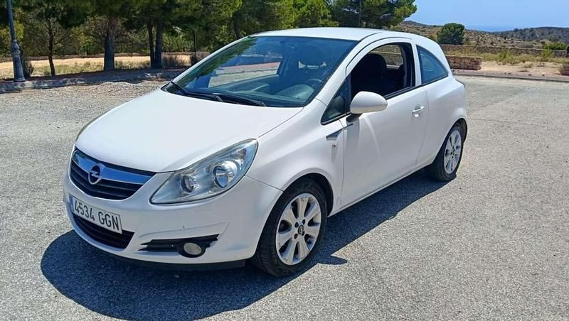 Blanco Usado 2008 Opel Corsa Enjoy Utilitario | 4300 € (Precio justo) - Imagen 1/4