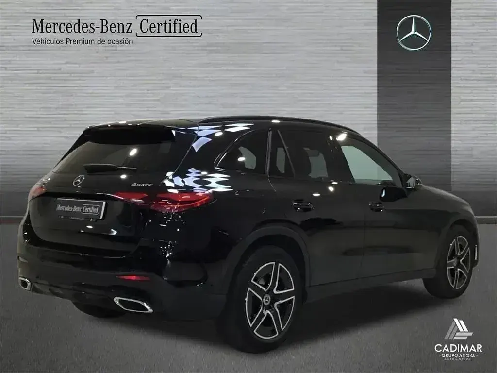 Usado Mercedes GLC220 AMG line 197 CV (144 kW) 2023 Negro SUV