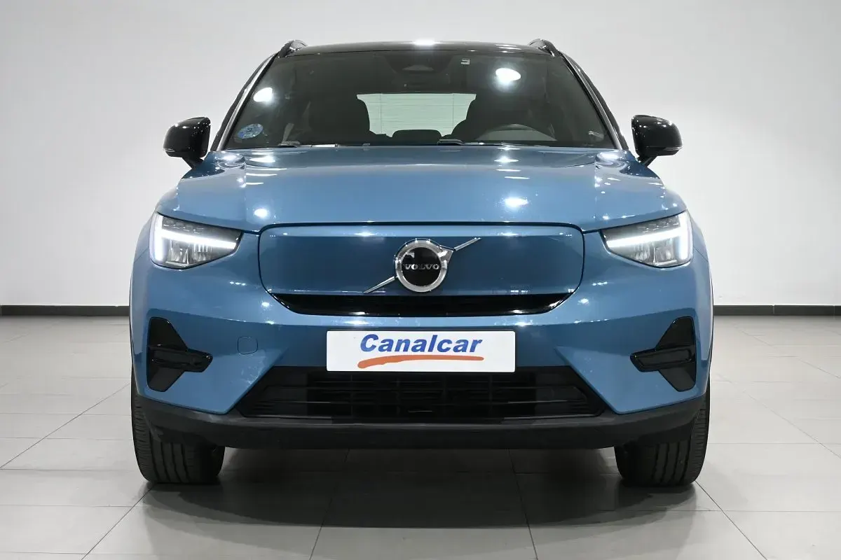 Usado Volvo XC40 Plus 169 kW (231 CV) 2023 Azul SUV