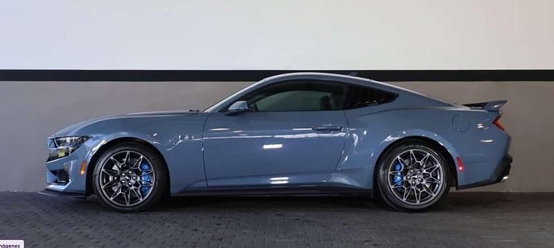 Azul Usado 2024 Ford Mustang Coupe | 57.916 € - Imagen 1/4