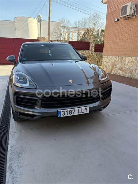 Usado Porsche Cayenne Coupe 462 CV (339 kW) 2021 Gris / plata Coupe