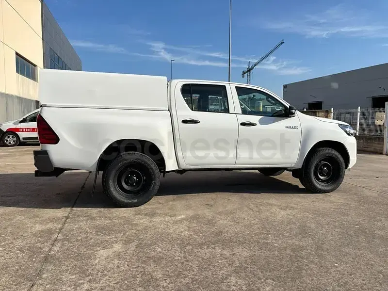 Usado Toyota HiLux 150 CV (110 kW) 2021 Blanco Pickup/Camioneta