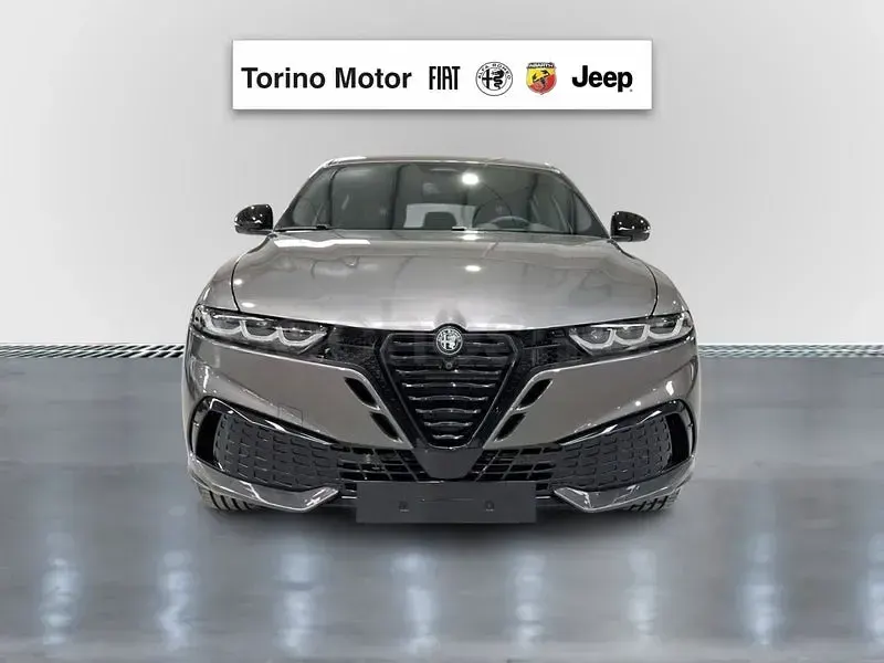 Nuevo Alfa Romeo Tonale Edizione Speciale 174 CV (127 kW) 2026 Gris / plata SUV