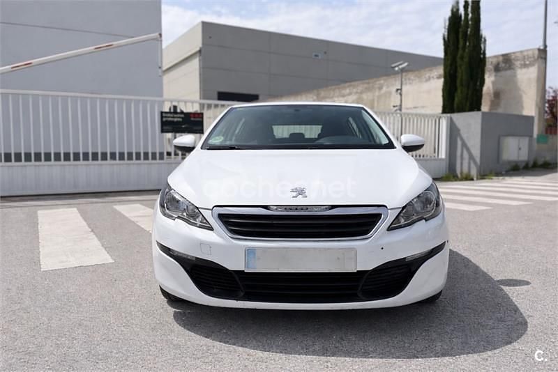 Usado Peugeot 308 Access 92 CV (67 kW) 2014 Blanco Berlina