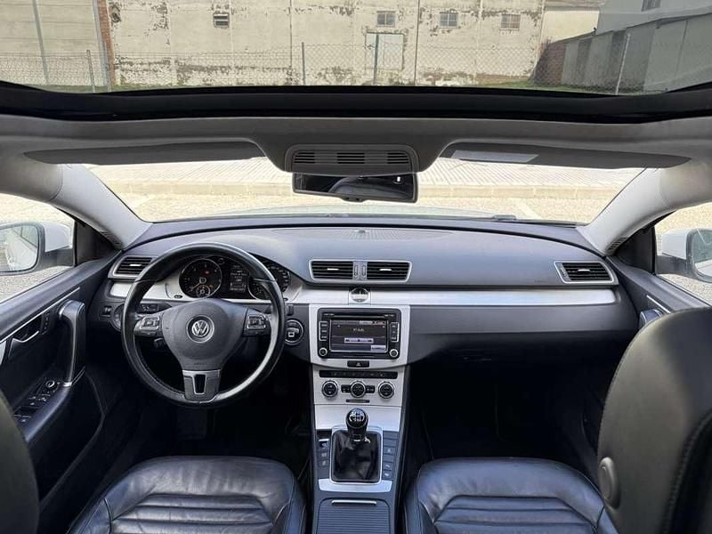 Usado VW Passat Highline 140 CV (102 kW) 2013 Blanco Berlina