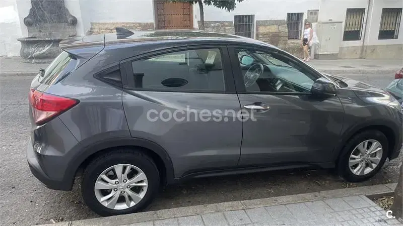 Usado Honda HR-V Elegance 130 CV (95 kW) 2016 Gris / plata SUV