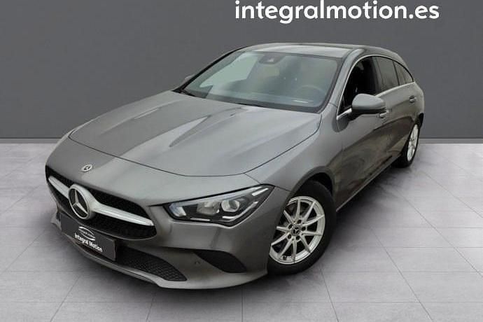 Usado Mercedes CLA180 Shooting Brake 115 CV (84 kW) 2020 Familiar