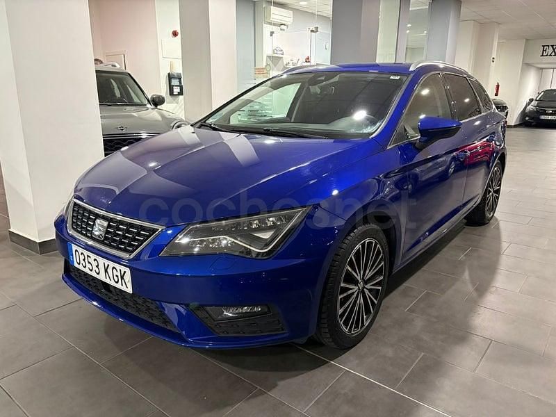 Usado Seat Leon 150 CV (110 kW) 2017 Azul Familiar