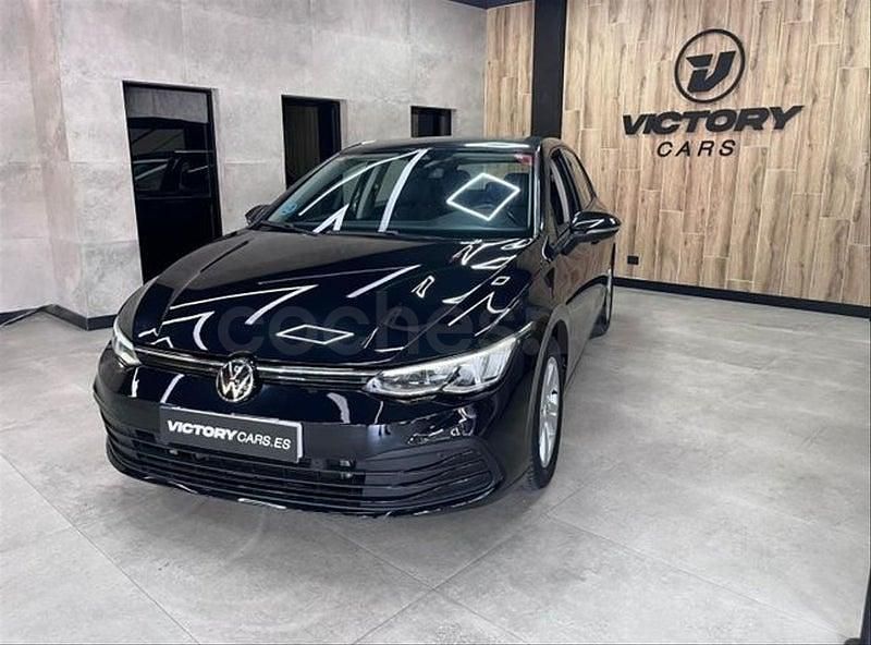 Usado VW Golf VIII Life 110 CV (80 kW) 2021 Negro Berlina