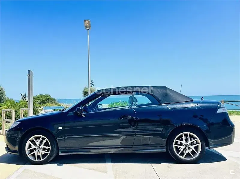 Usado Saab 9-3 Linear 150 CV (110 kW) 2010 Negro Descapotable