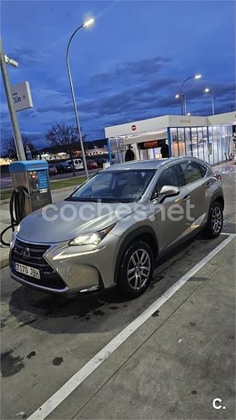 Usado Lexus NX300h Executive Line 197 CV (144 kW) 2014 Beige SUV