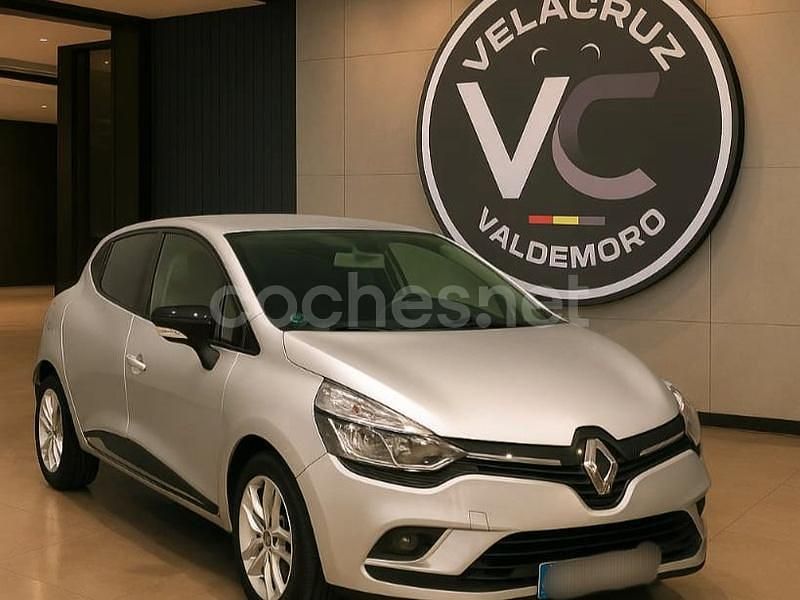 Gris / plata Usado 2017 Renault Clio IV LIMITED Berlina | 10.900 € (Precio justo) - Imagen 1/3