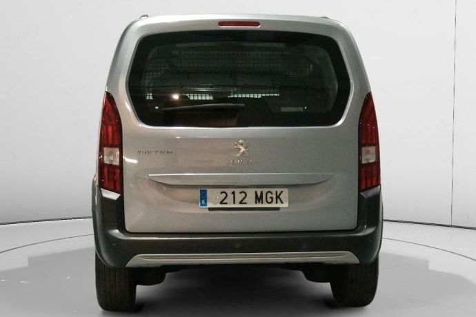 Usado Peugeot Rifter Allure 131 CV (96 kW) 2023 Monovolumen