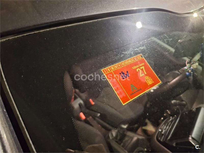 Gris / plata Usado 2017 Peugeot 208 Access Utilitario | 5500 € (Buen precio) - Imagen 1/4