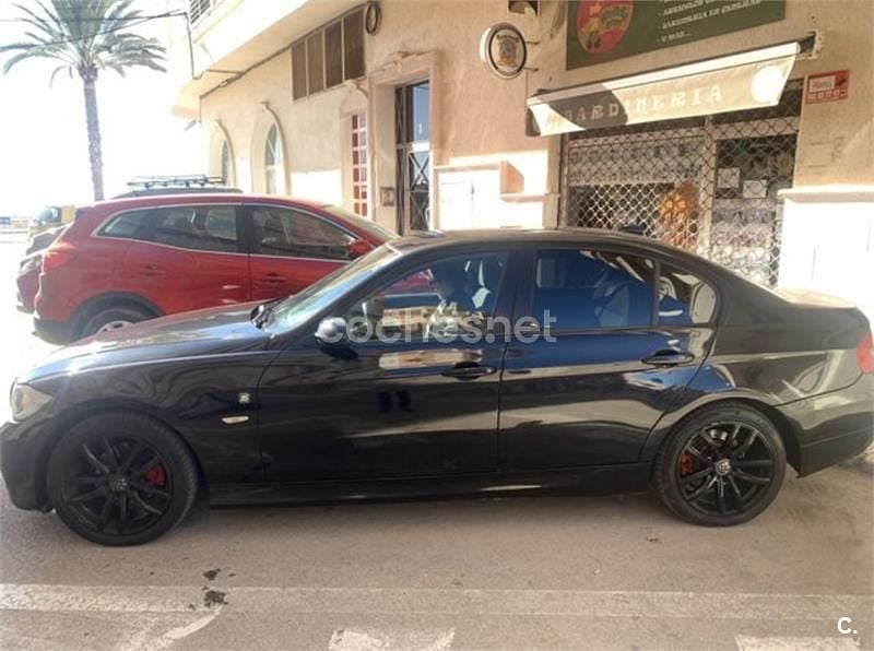 Negro Usado 2007 BMW 320 Berlina | 6000 € (Precio justo) - Imagen 1/4