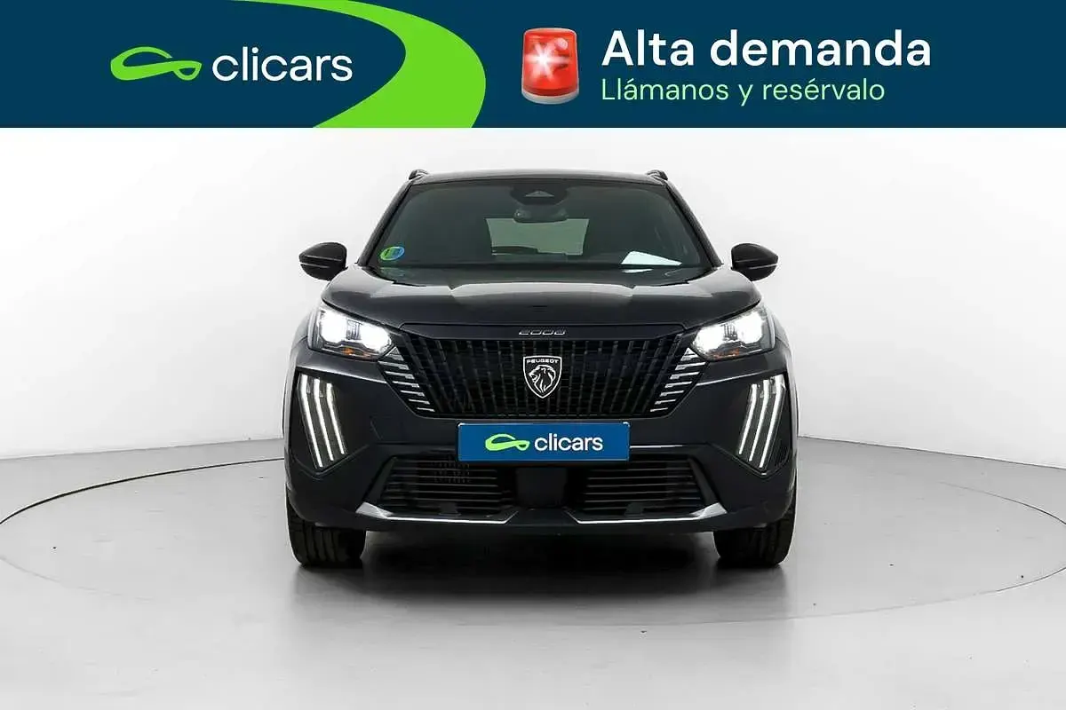 Usado Peugeot 2008 Allure 136 CV (100 kW) 2025 Negro SUV