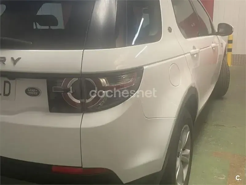 Usado Land Rover Discovery Sport HSE 150 CV (110 kW) 2016 Blanco SUV