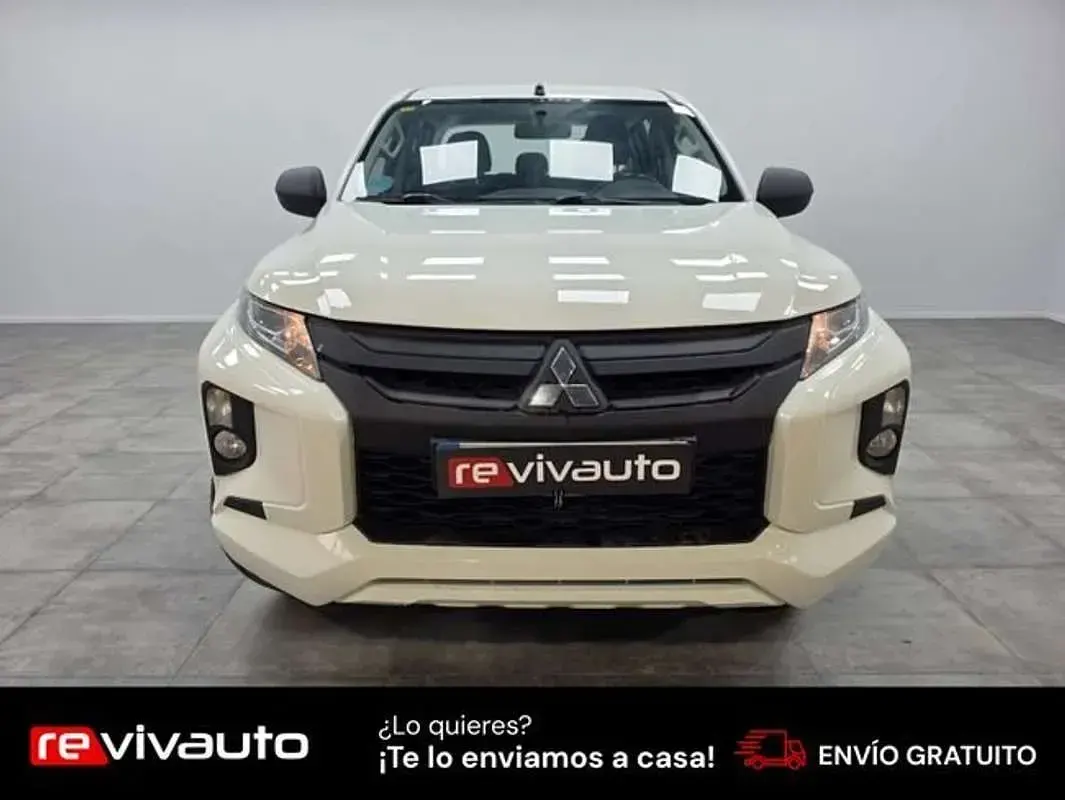 Usado Mitsubishi L200 150 CV (110 kW) 2022 Blanco Pickup/Camioneta