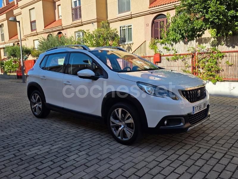 Usado Peugeot 2008 Allure 110 CV (80 kW) 2017 Blanco SUV